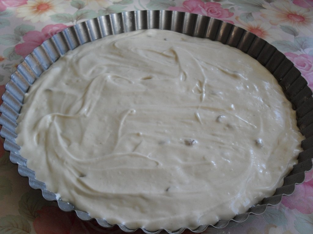 Tort cu inimioare glazurate cu ciocolata