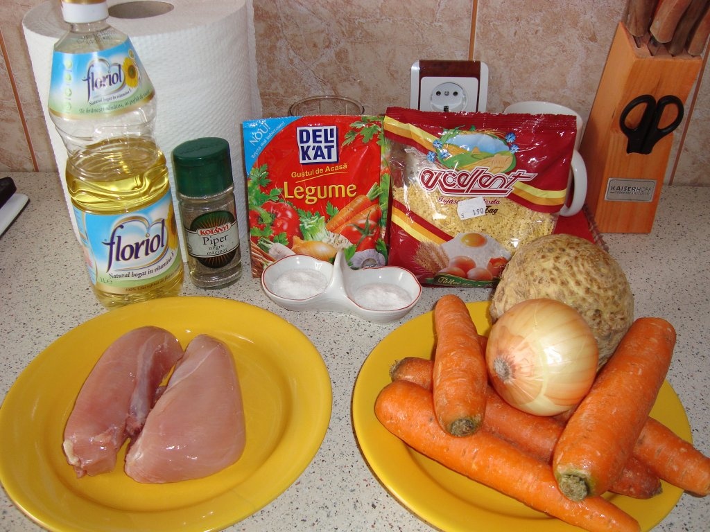 Supa de taitei cu carne