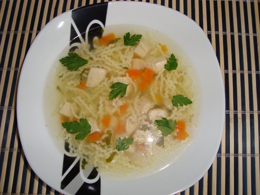 Supa de taitei cu carne