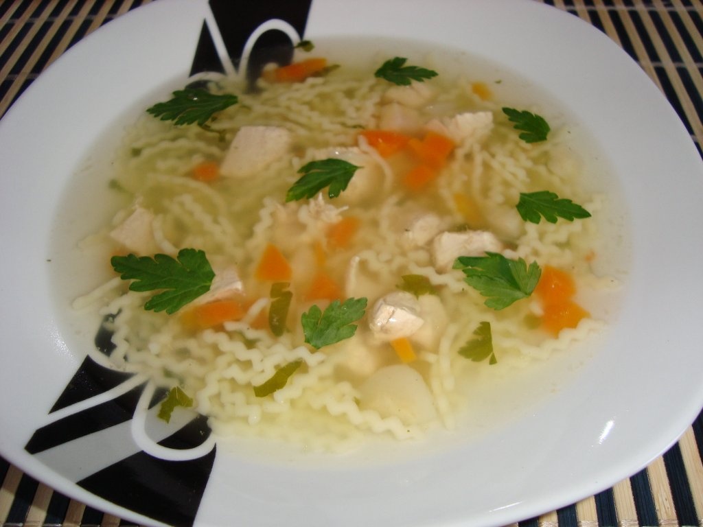 Supa de taitei cu carne