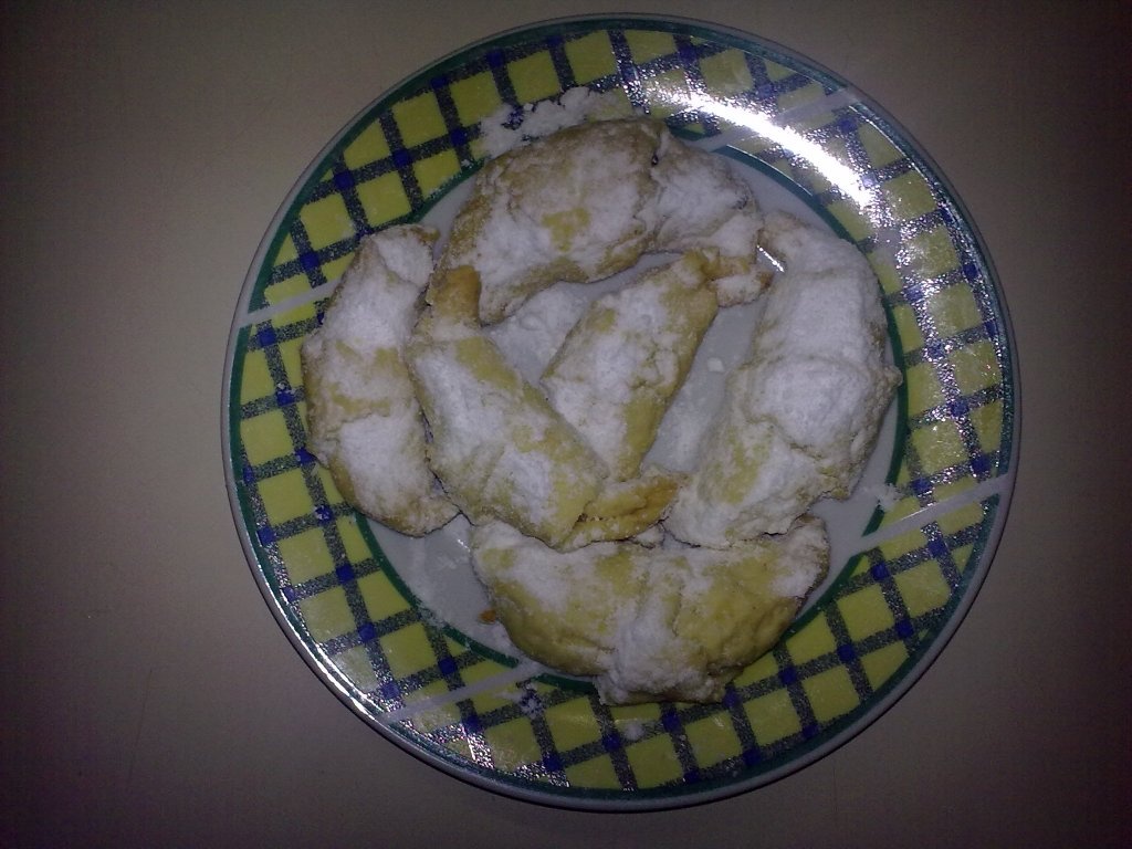 Cornulete Fragede cu Rahat