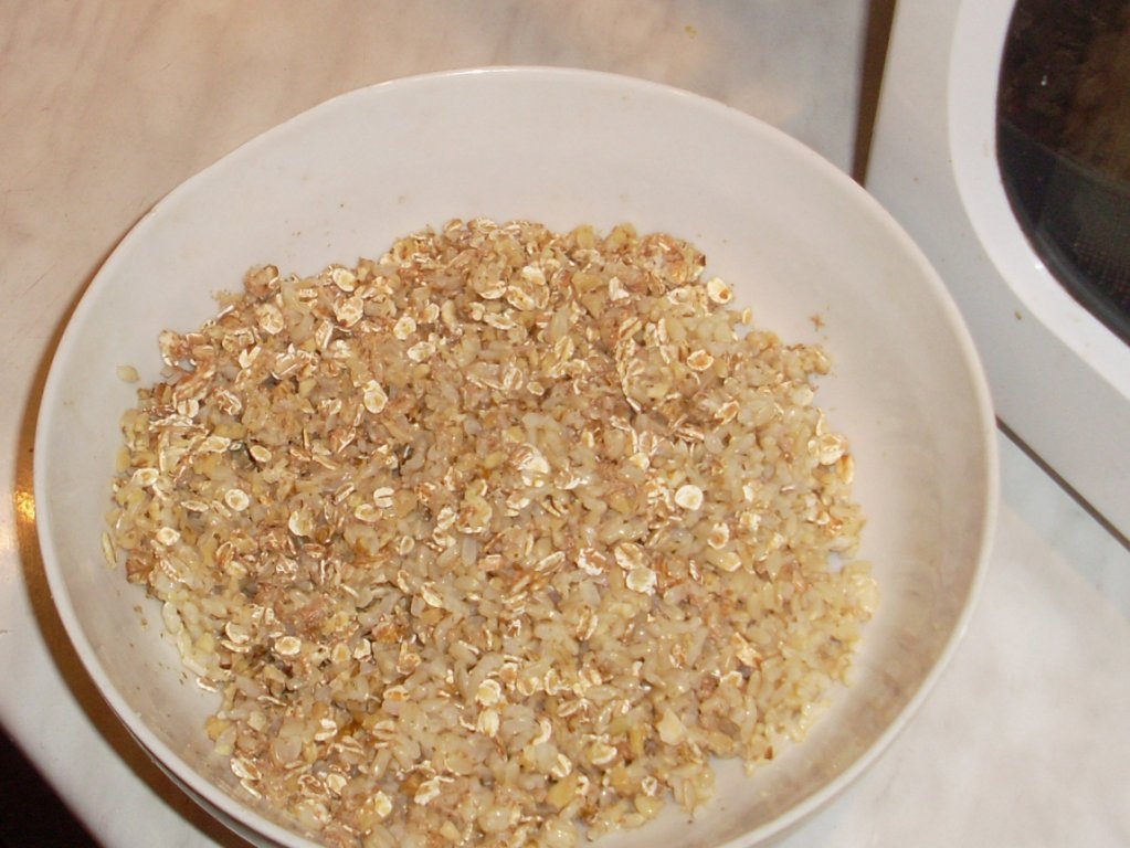 Sărmăluţe cu cereale, ciuperci şi nuci