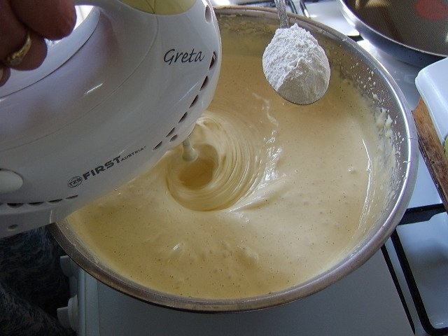 Prajitura cu nectarine