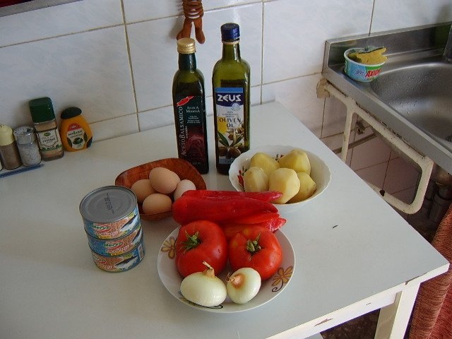 Salata de cartofi fierti si ton