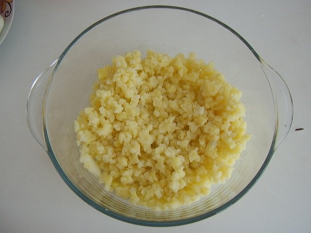 Salata de cartofi fierti si ton