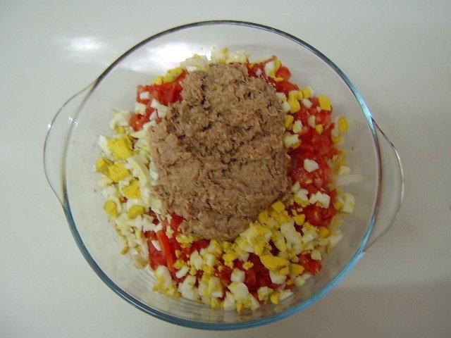 Salata de cartofi fierti si ton