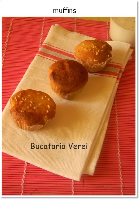 Muffins  simple si pufoase
