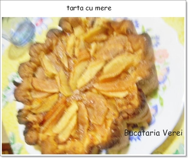 Tarta cu mere