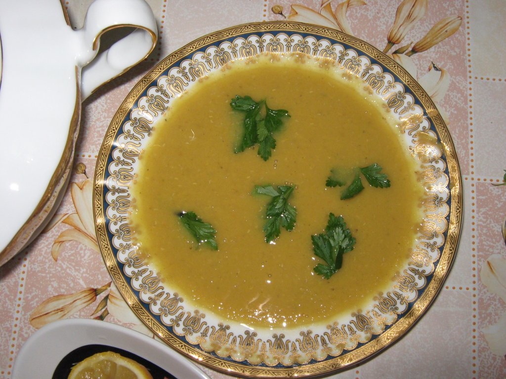 Supa crema de linte-specifica tarilor arabe