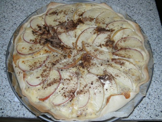 Tarta elvetiana cu mere