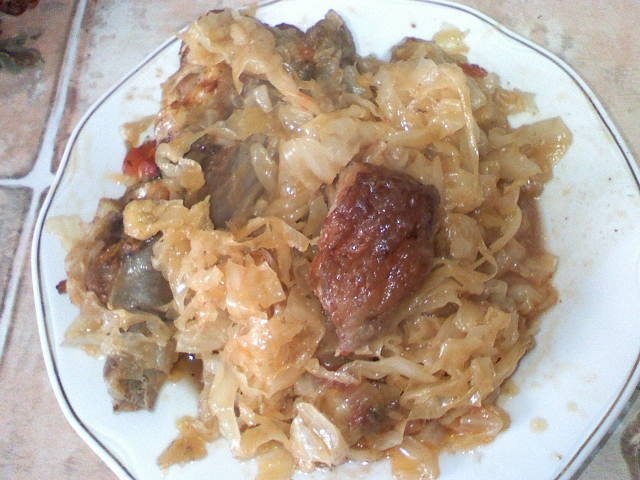 Varza (acra) calita cu carne de porc