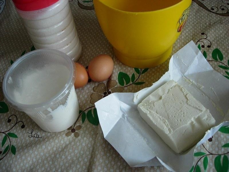 Prajitura americana cu branza dulce si mere