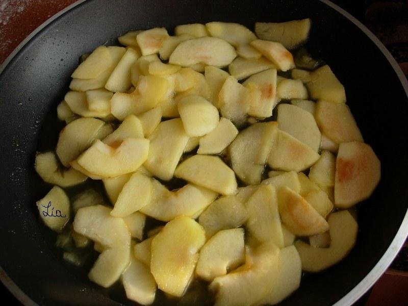 Prajitura americana cu branza dulce si mere