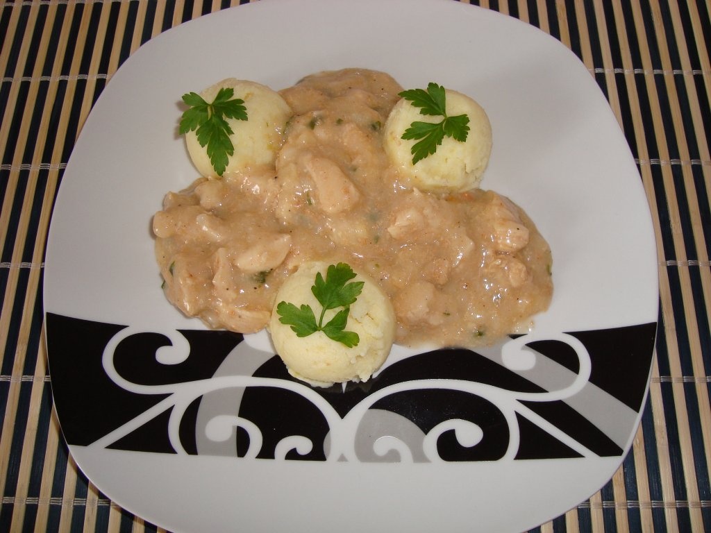 Tocanita din piept de pui