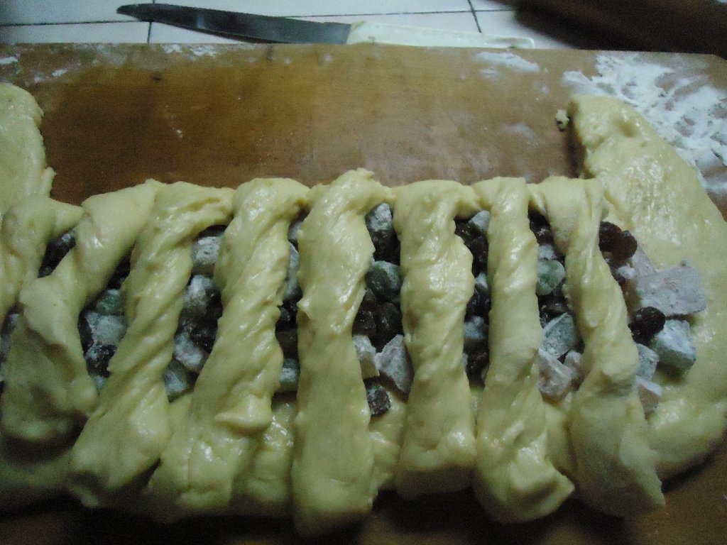 Cozonac presarat cu mac