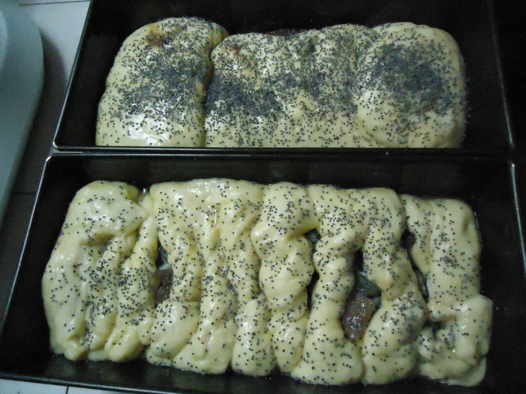 Cozonac presarat cu mac