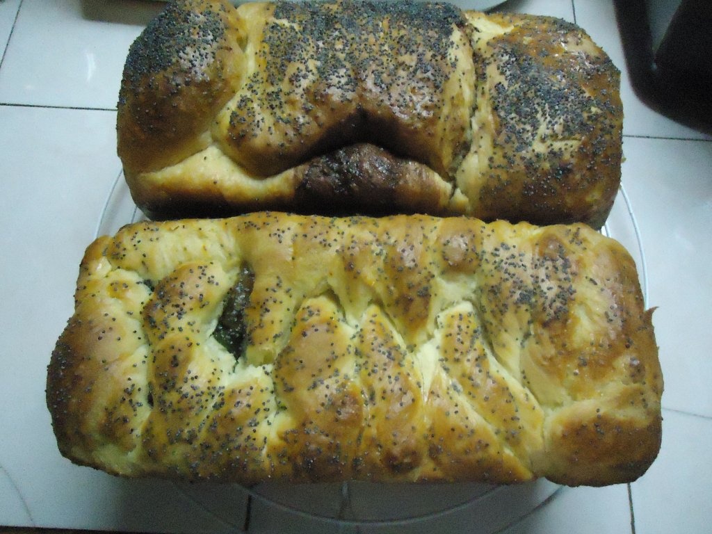 Cozonac presarat cu mac