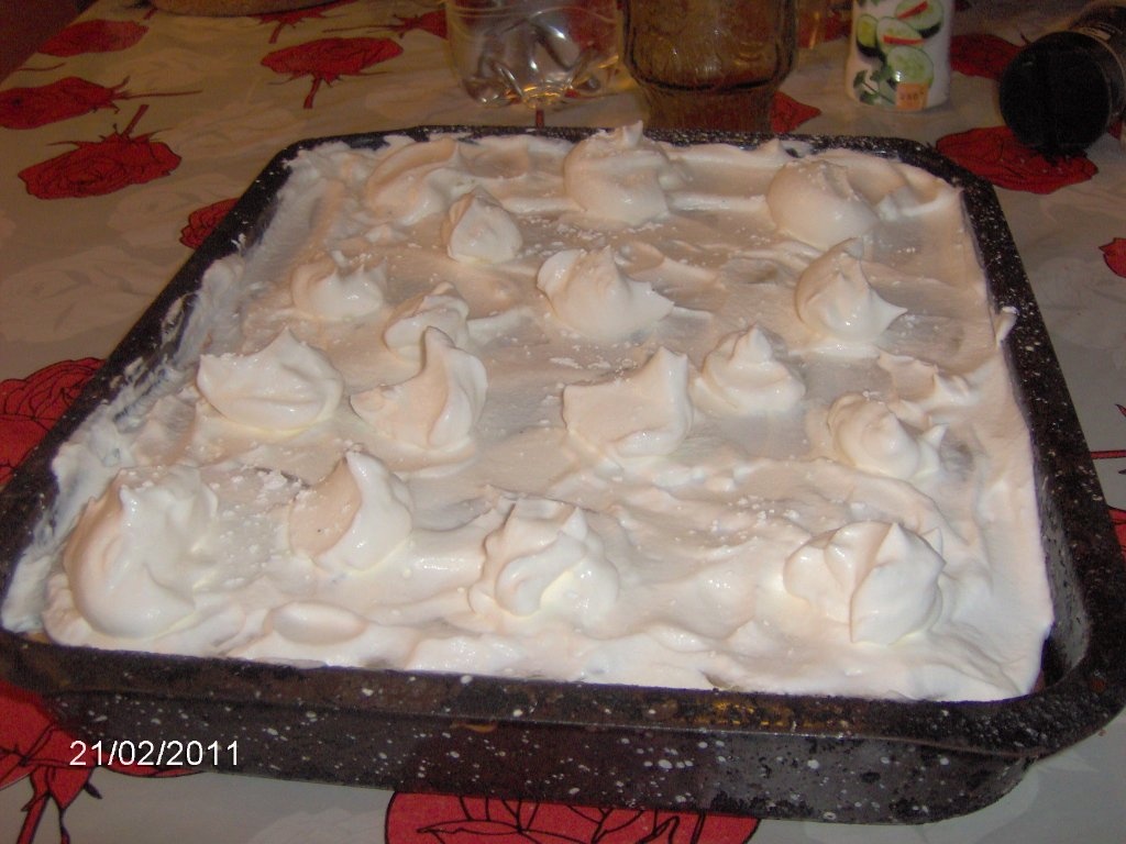 Tort cu ananas si frisca