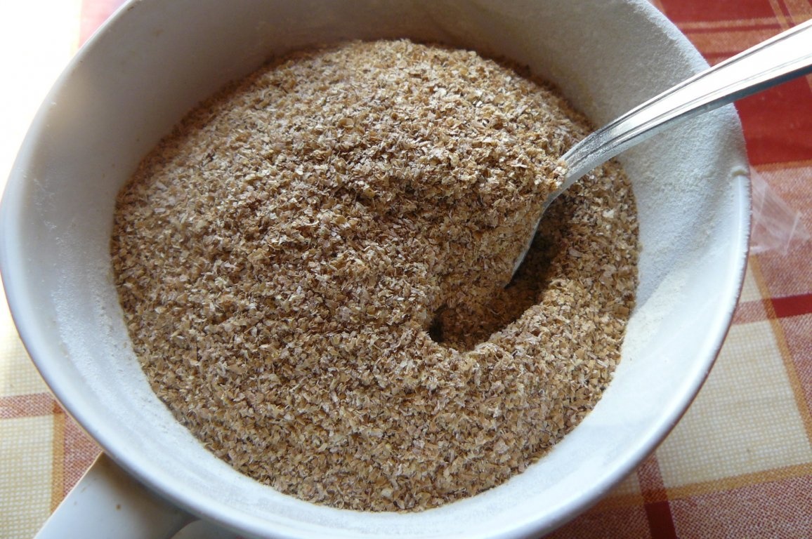 Prăjitură sănătoasă cu fructe şi brânză de vaci