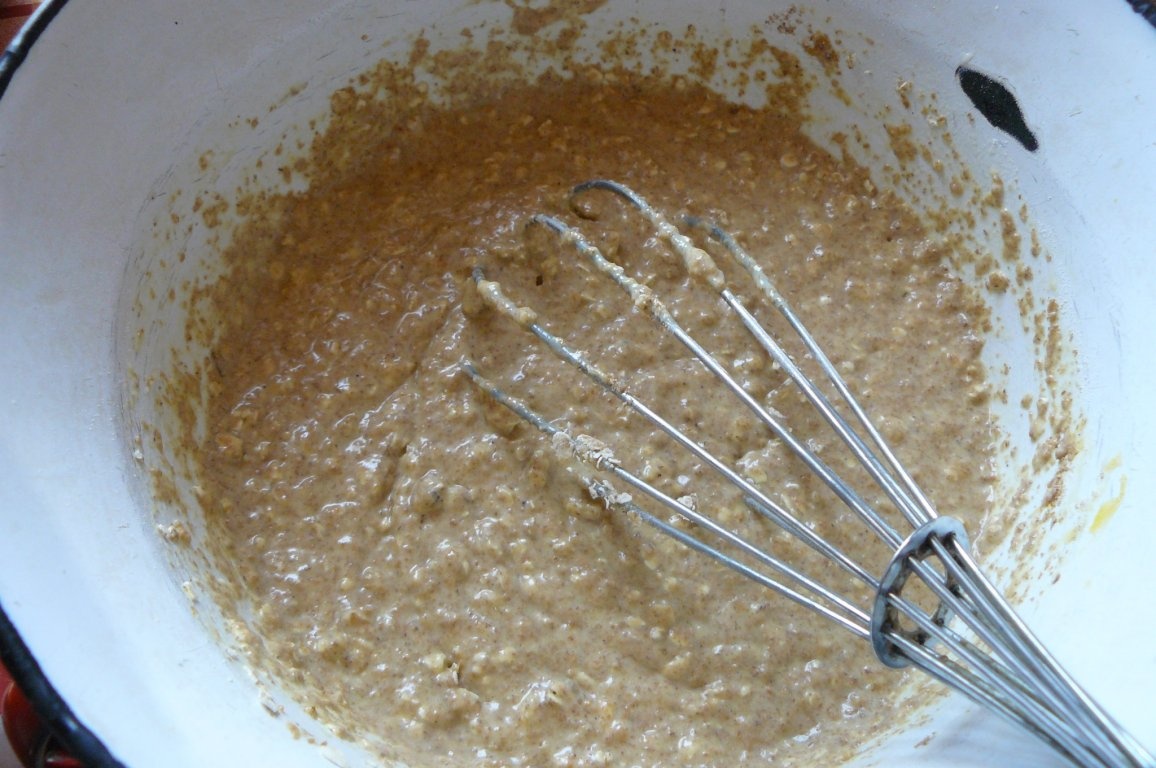 Prăjitură sănătoasă cu fructe şi brânză de vaci