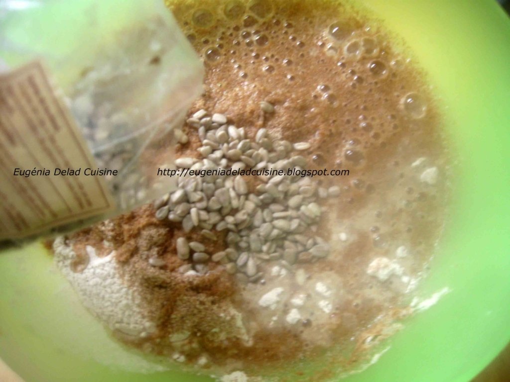 Paine integrala cu seminte de floarea soarelui (dietetica)