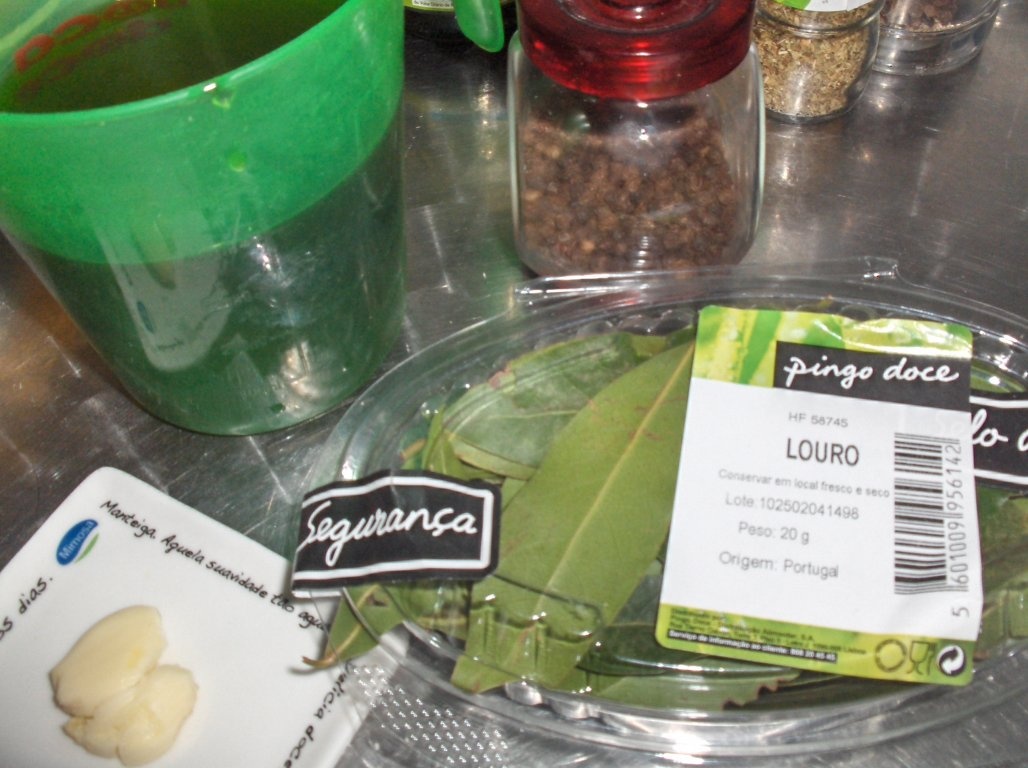 Ulei de mãsline aromat cu foi de dafin