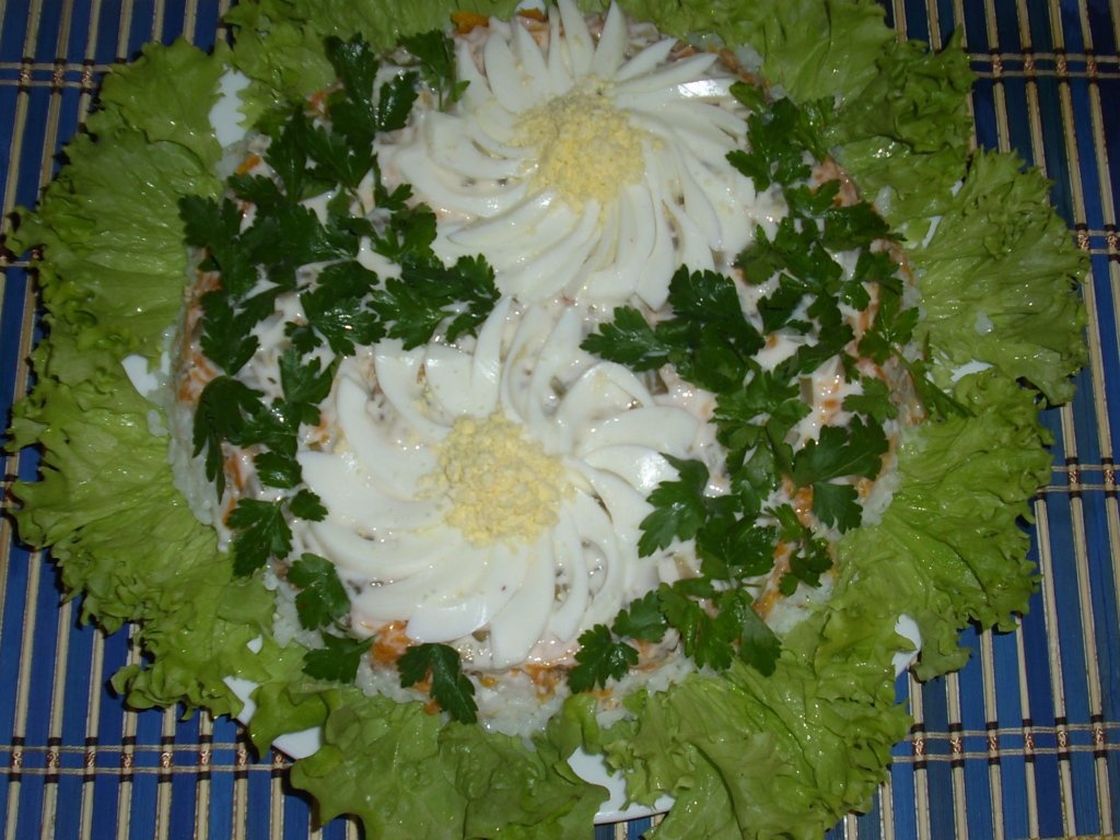 Salată “Cîmp cu romaniţe”