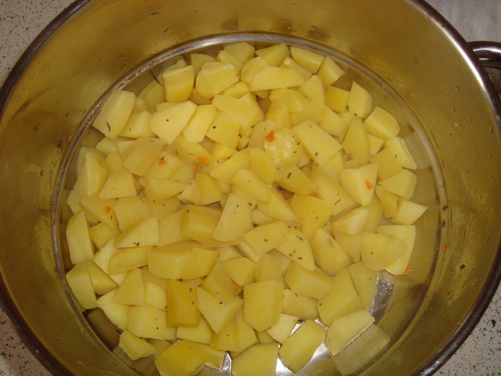 Cartofi aurii la tigaie