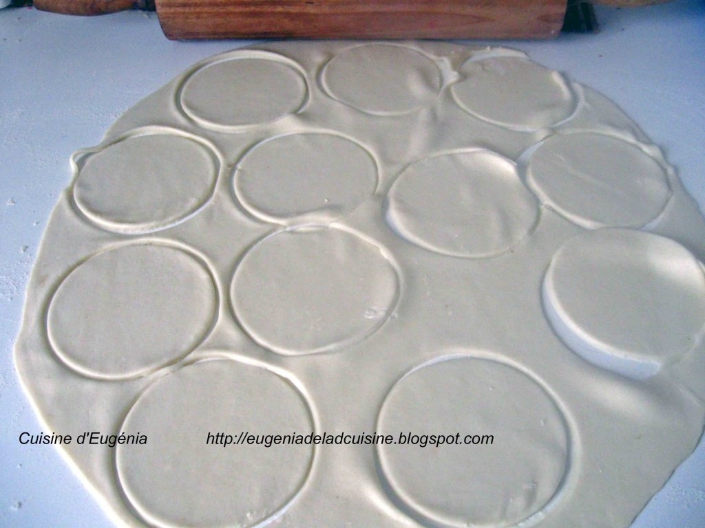 Vol- au- vent cu somon fumée in sos de homar cu coniac si salata de fenicul cu portocale