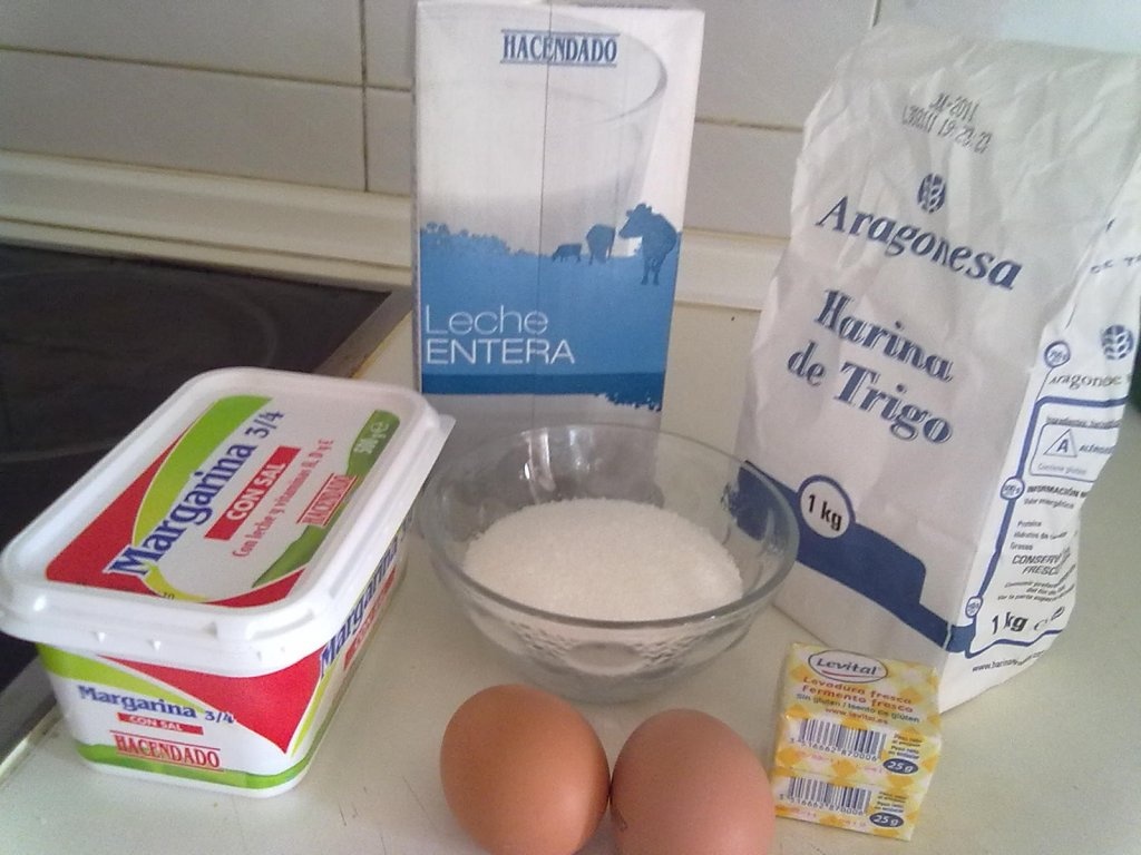 Cornuri cu gem de capsuni