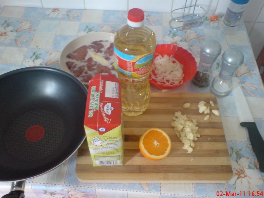 Ficatei de pui cu smantana