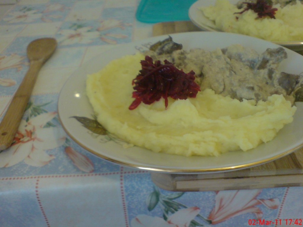 Ficatei de pui cu smantana