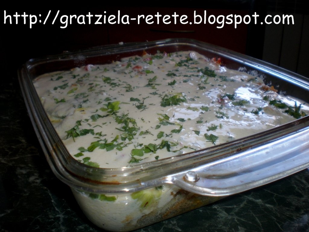 Dovlecei şi cartofi gratinaţi, o masă de duminică