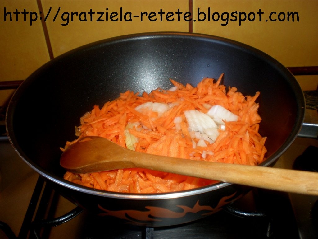 Dovlecei şi cartofi gratinaţi, o masă de duminică