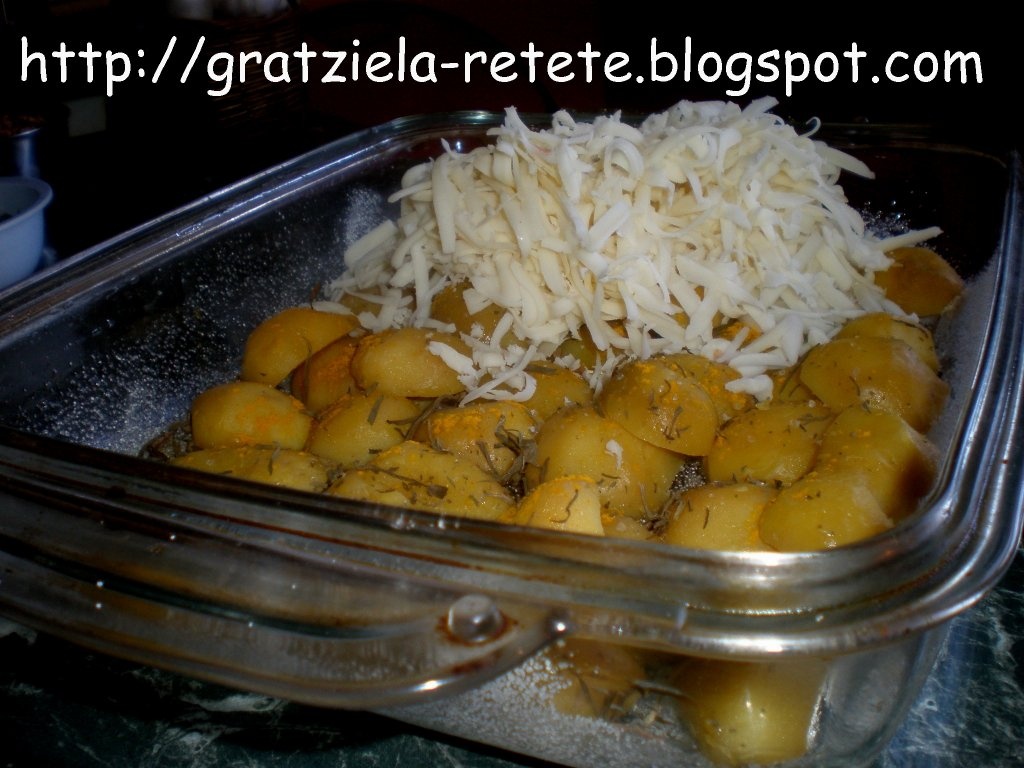 Dovlecei şi cartofi gratinaţi, o masă de duminică