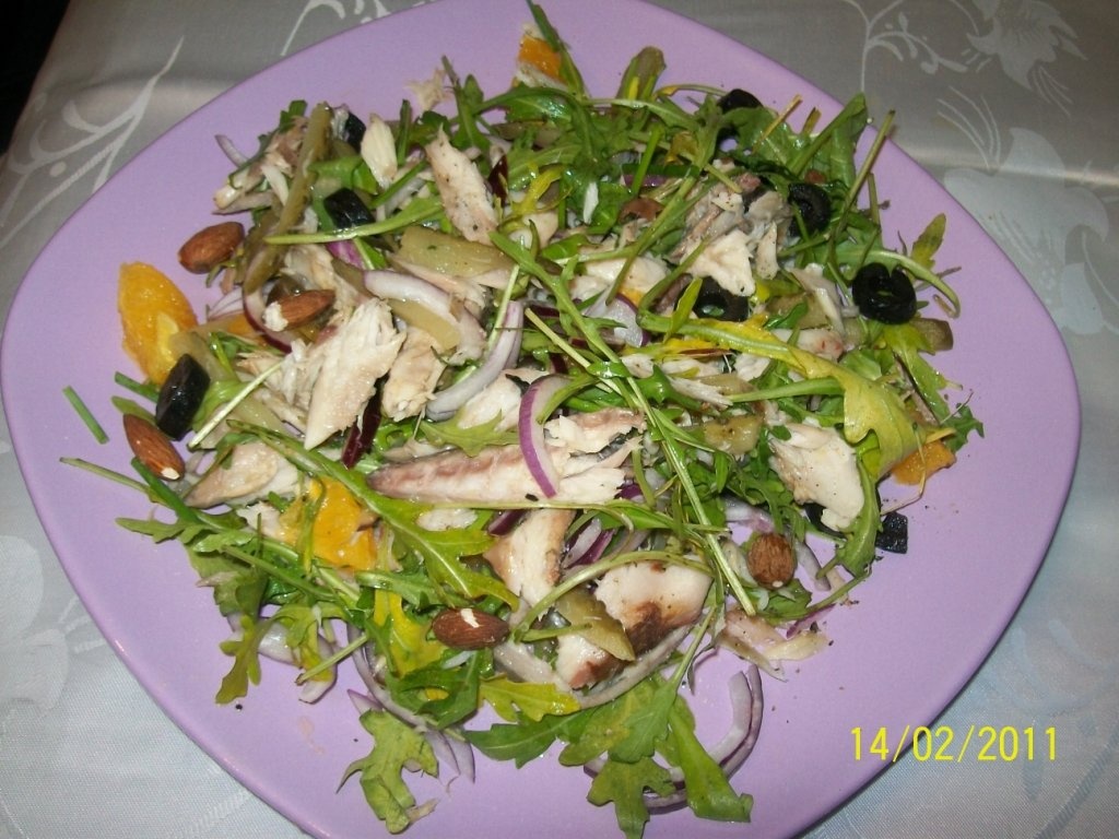 Salata de rucolla cu peste afumat