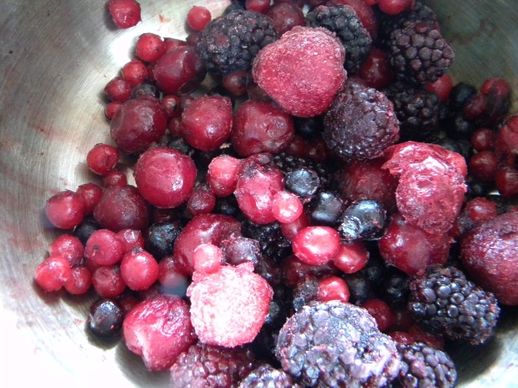 Tort Saint Honore cu iaurt si fructe