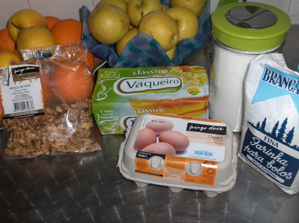 Chec de Mere si Nuci