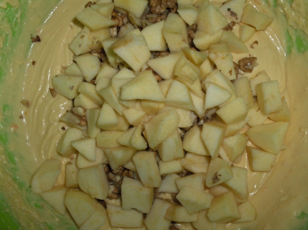 Chec de Mere si Nuci