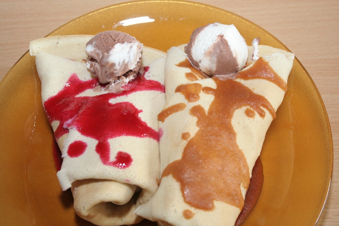 Clatite cu branza dulce