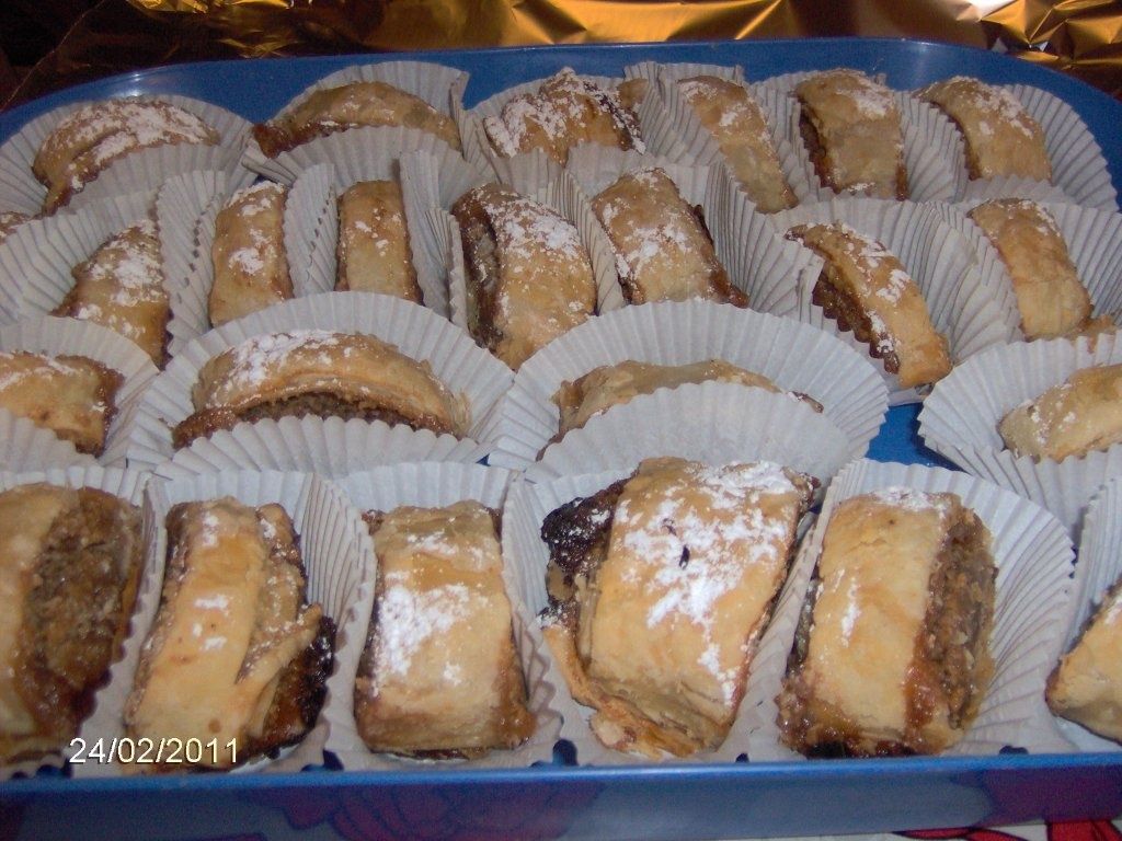 Strudel cu nuca si rahat ptr sarbatori