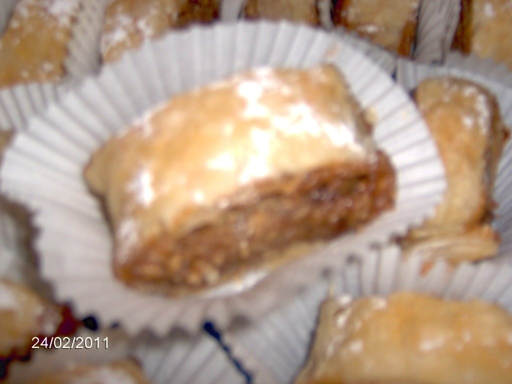 Strudel cu nuca si rahat ptr sarbatori