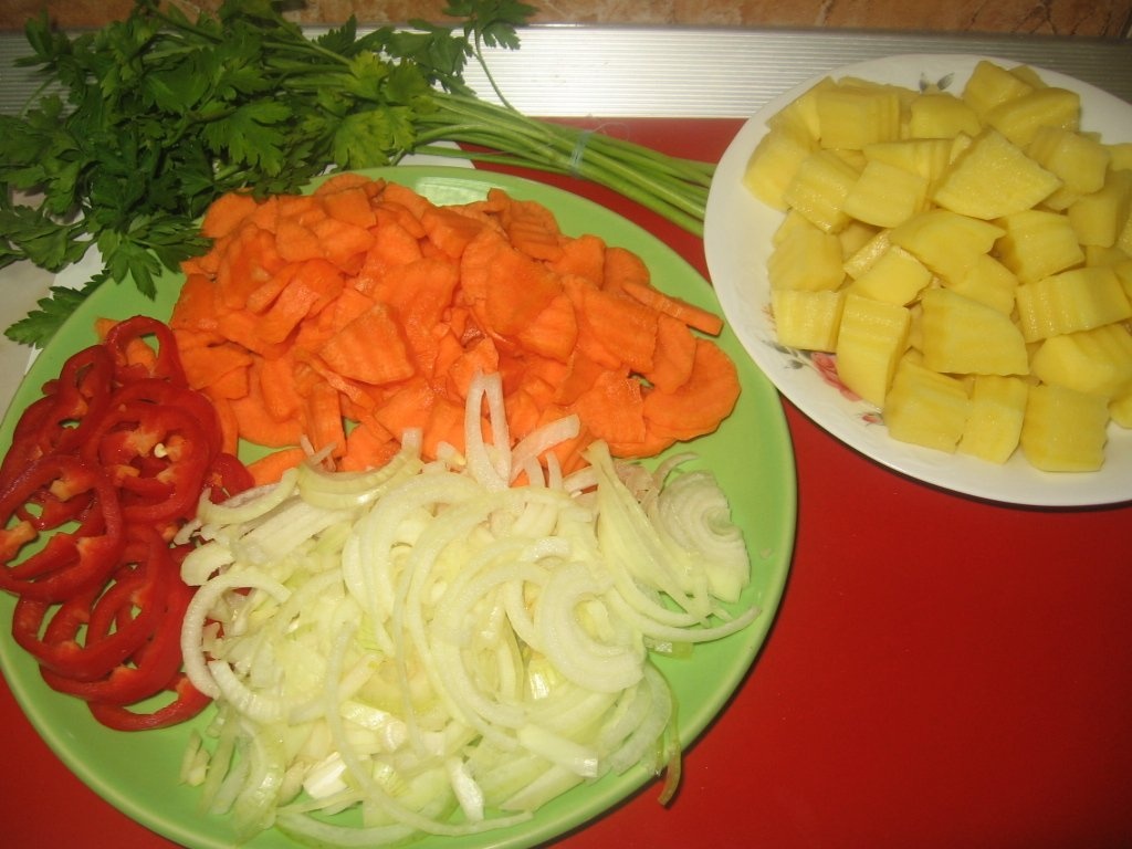 Specialitate de pui cu legume gratinate