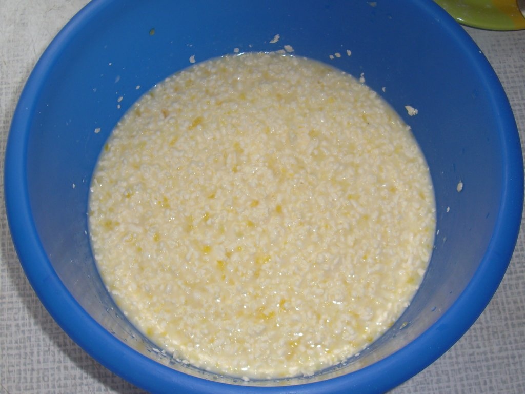 Turte dulci cu stafide si aroma de lamaie