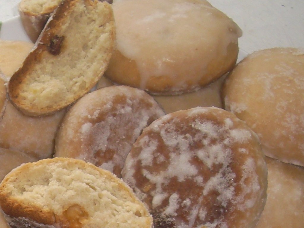 Turte dulci cu stafide si aroma de lamaie