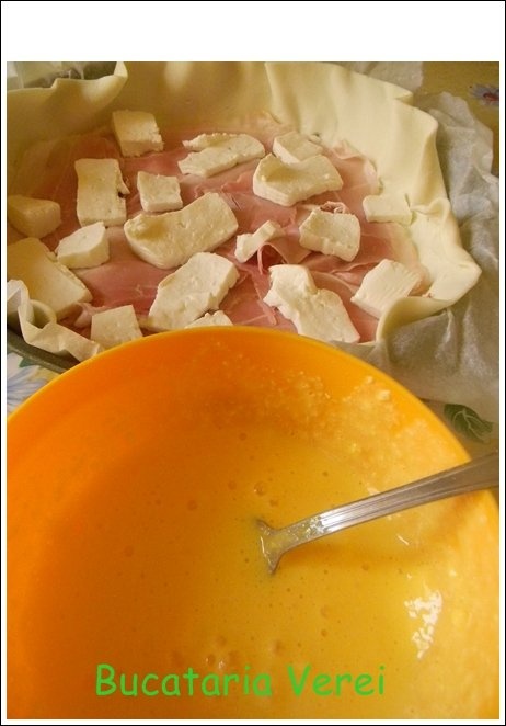 Tarta sarata cu branza si prosciutto