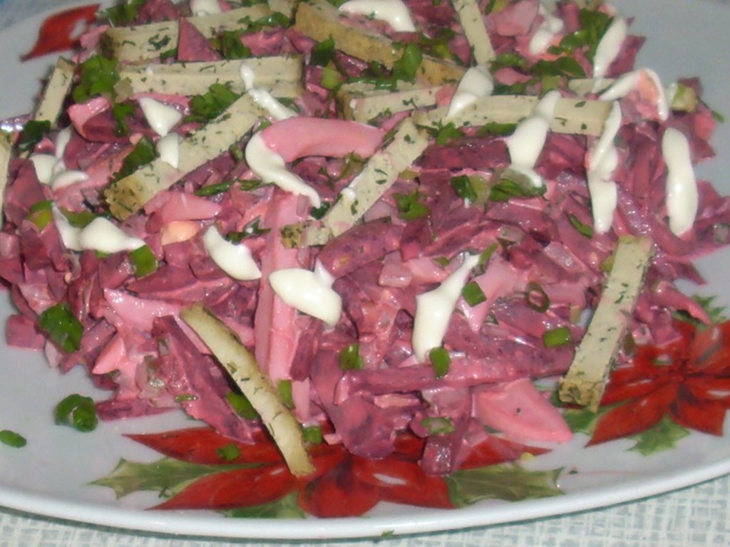 Salata de sfecla cu castraveti murati si branza Tofu