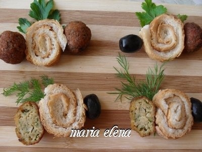 Chiftelute cu trandafiri de paine