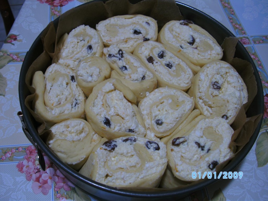 placinte cu branza poale'n brau