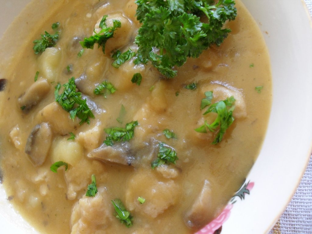 Mancare de soia, ciuperci, cartofi